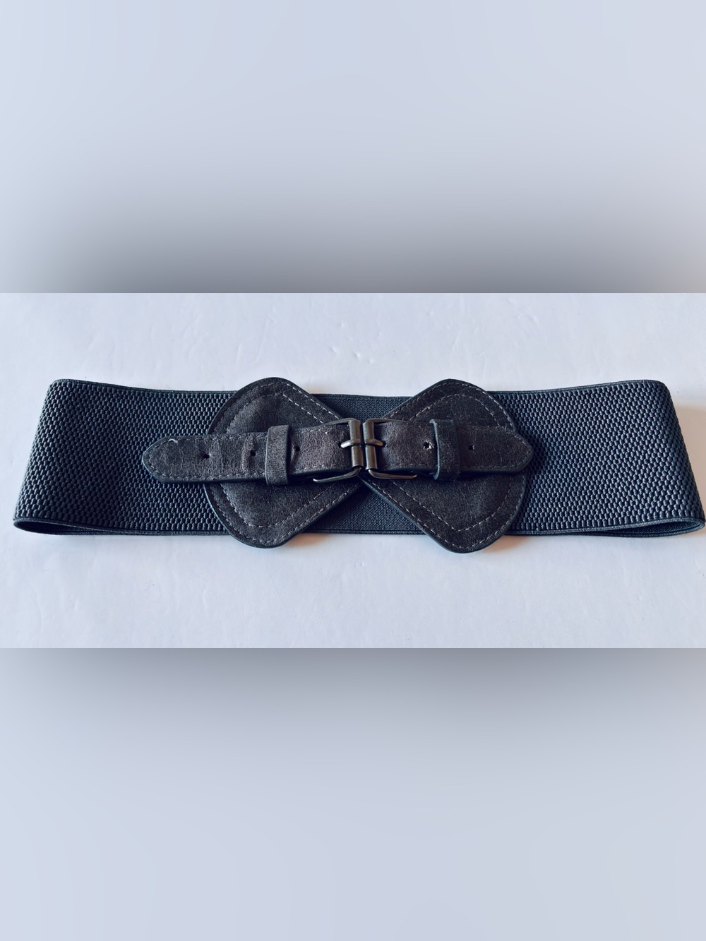 Wide gray elastic waistband